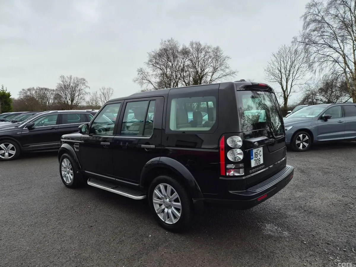 Land Rover Discovery Estate, Diesel, 2016, Black
