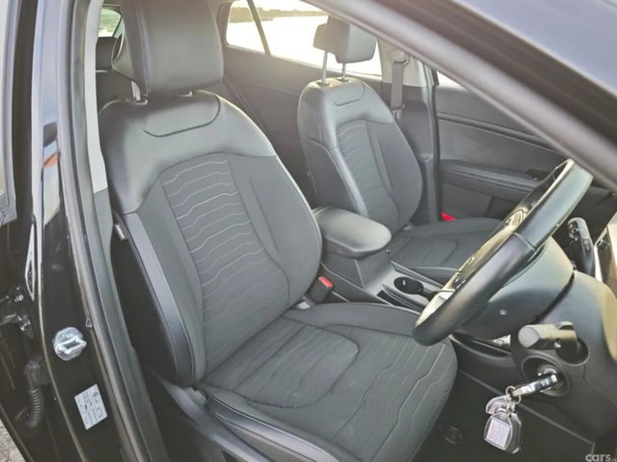 Kia Sportage MPV, Diesel Hybrid, 2024, Black