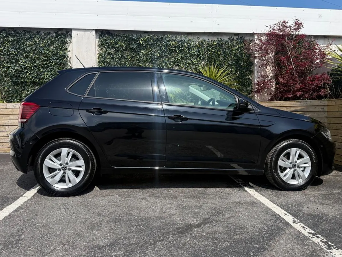 Volkswagen Polo Hatchback, Petrol, 2022, Black