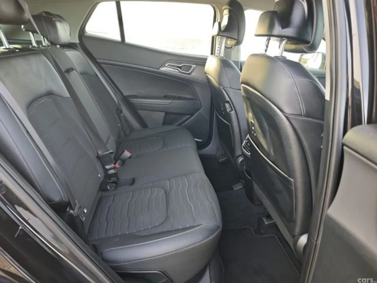 Kia Sportage MPV, Diesel Hybrid, 2024, Black