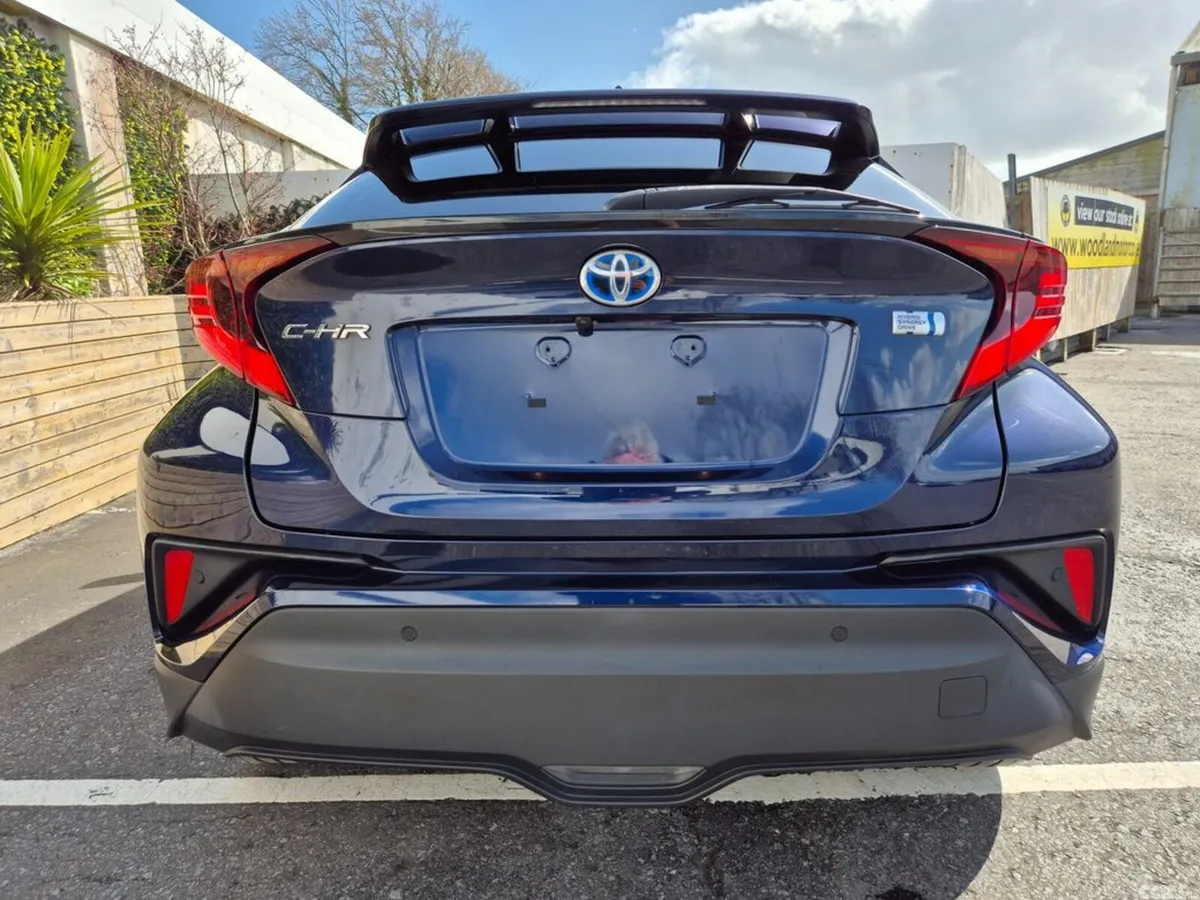 Toyota C-HR SUV, Petrol Hybrid, 2021, Blue
