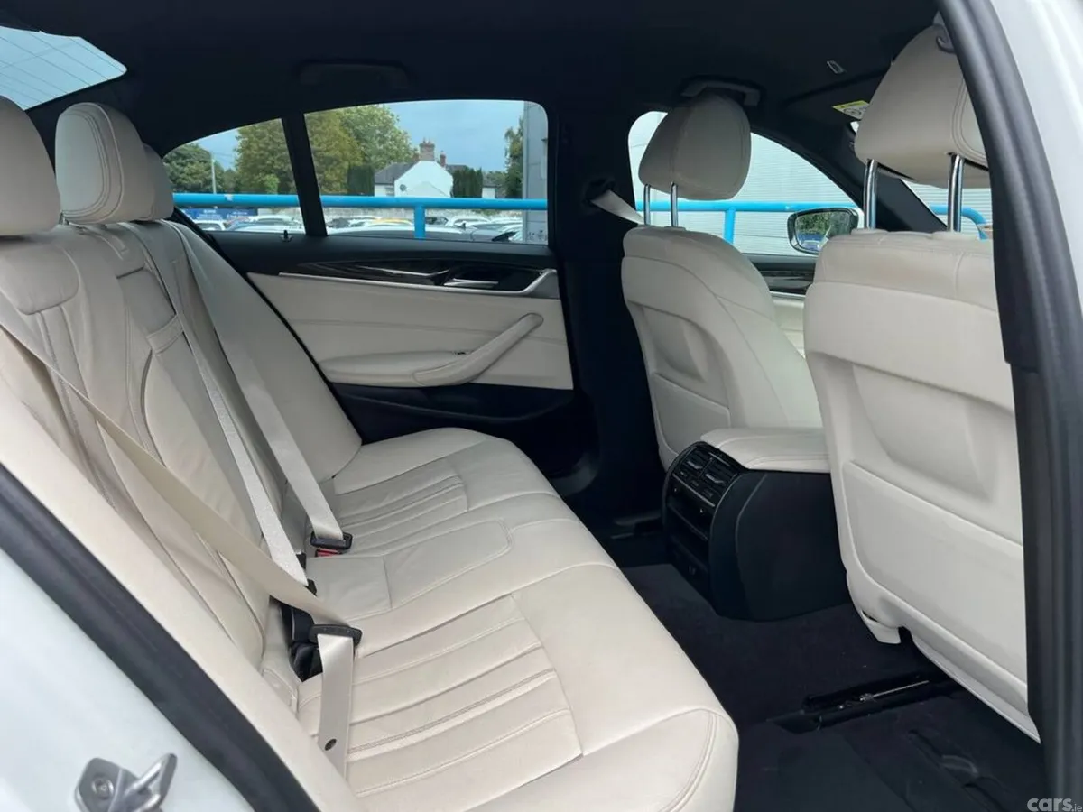 BMW 5-Series Saloon, Petrol Plug-in Hybrid, 2017, White