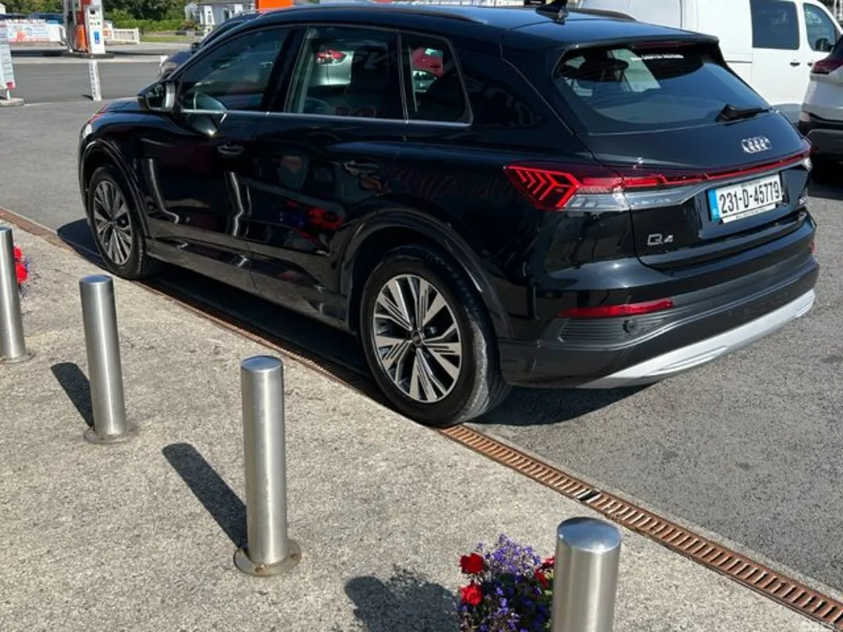 Audi Q4 Estate, Electric, 2023, Black