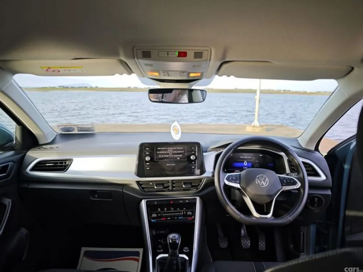 Volkswagen T-Roc Estate, Diesel, 2024, Blue