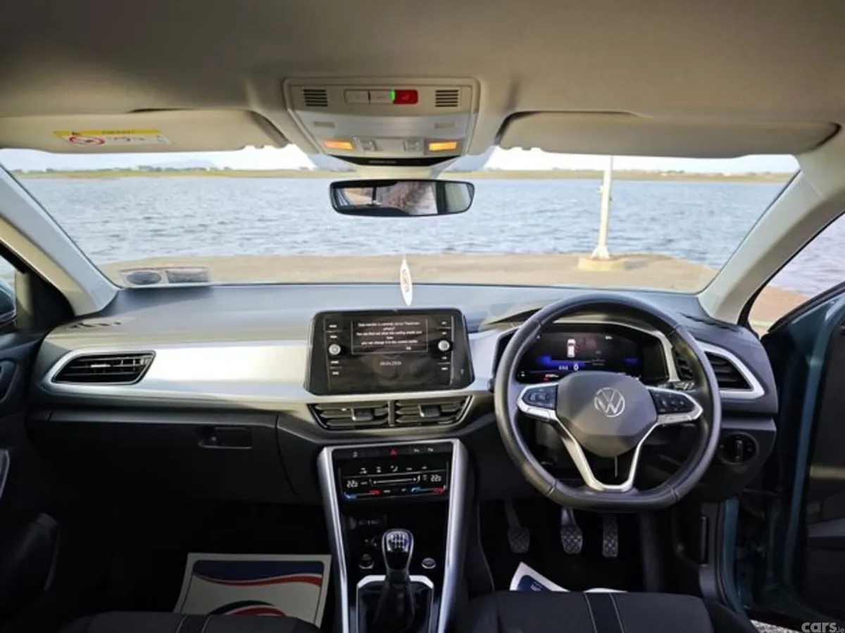 Volkswagen T-Roc Estate, Diesel, 2024, Blue