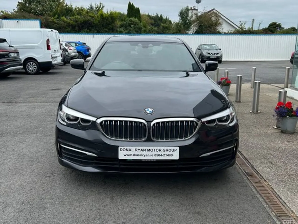 BMW 5-Series Saloon, Petrol Plug-in Hybrid, 2019, Black