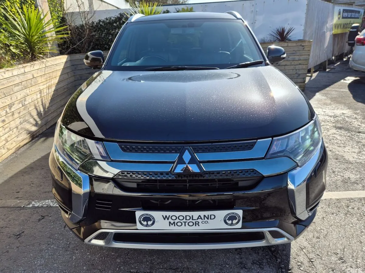 Mitsubishi Outlander Estate, Petrol Plug-in Hybrid, 2021, Black