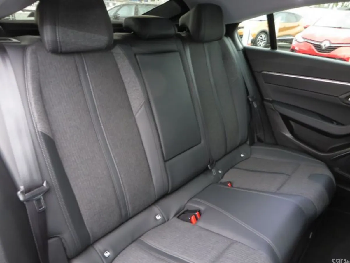 Peugeot 508 Hatchback, Diesel, 2019, Red