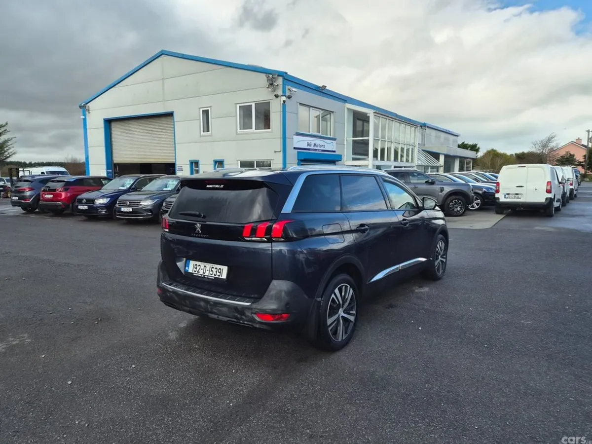 Peugeot 5008 MPV, Diesel, 2019, Blue