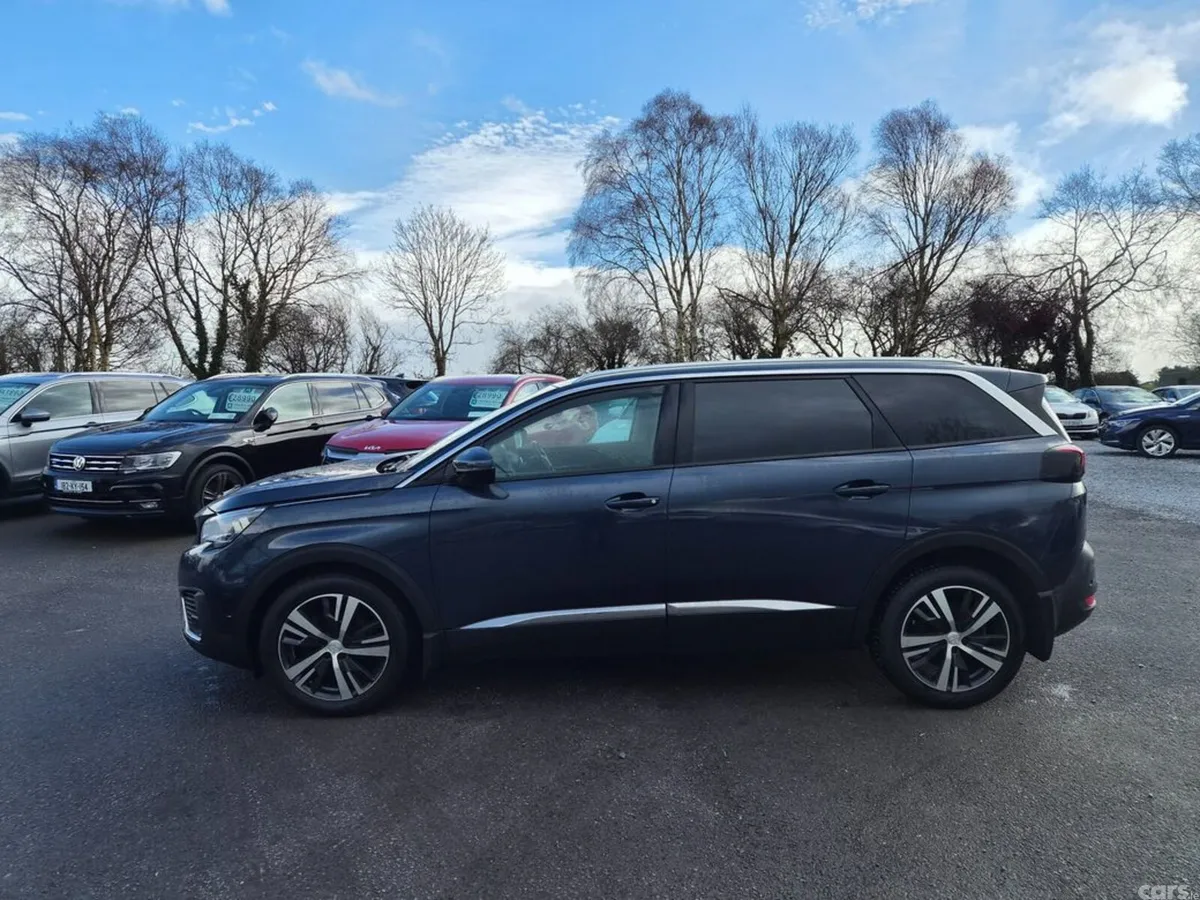 Peugeot 5008 MPV, Diesel, 2019, Blue