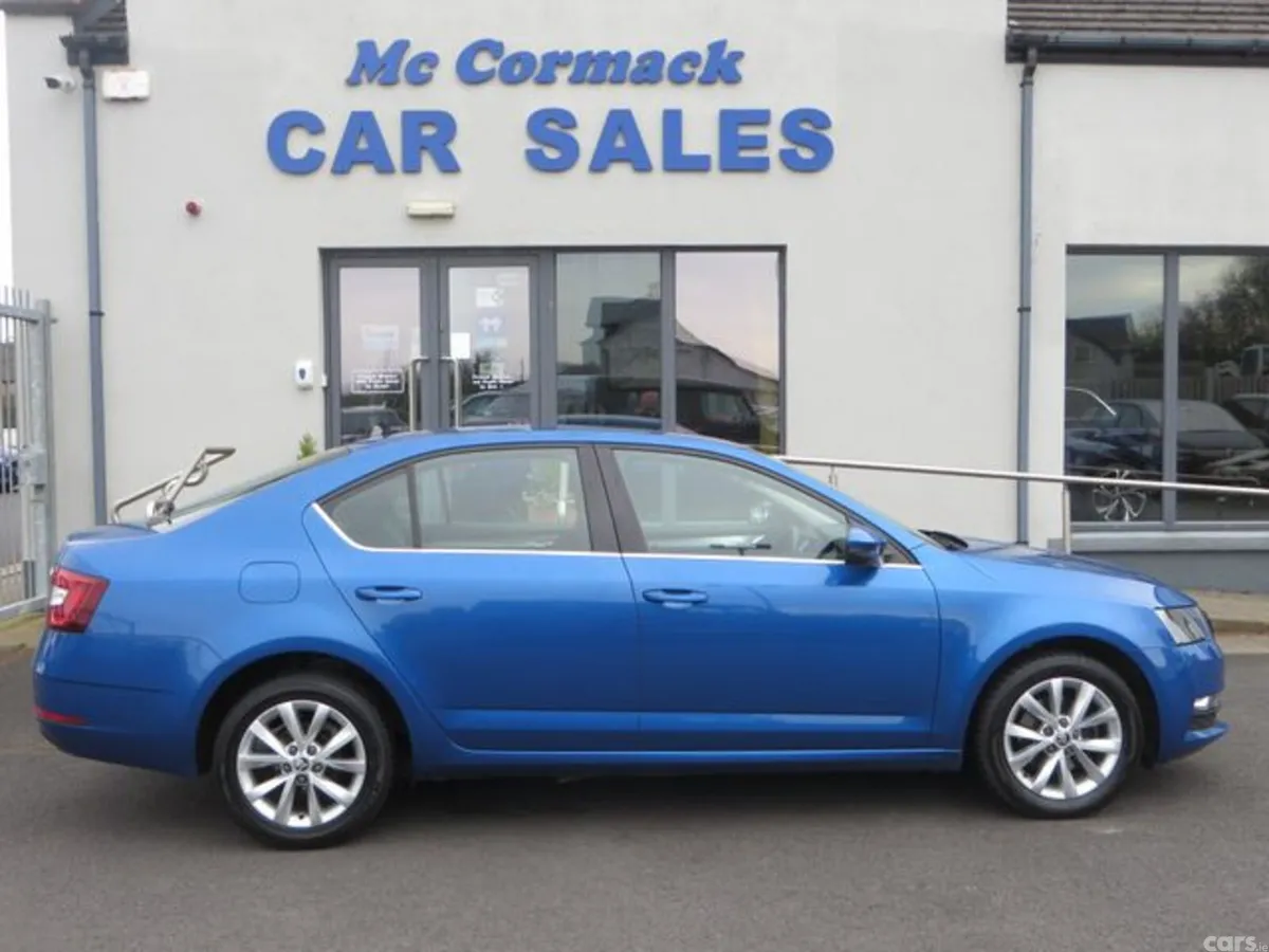 Skoda Octavia Saloon, Petrol, 2020, Blue