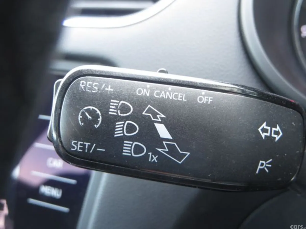 Skoda Octavia Saloon, Petrol, 2020, Blue