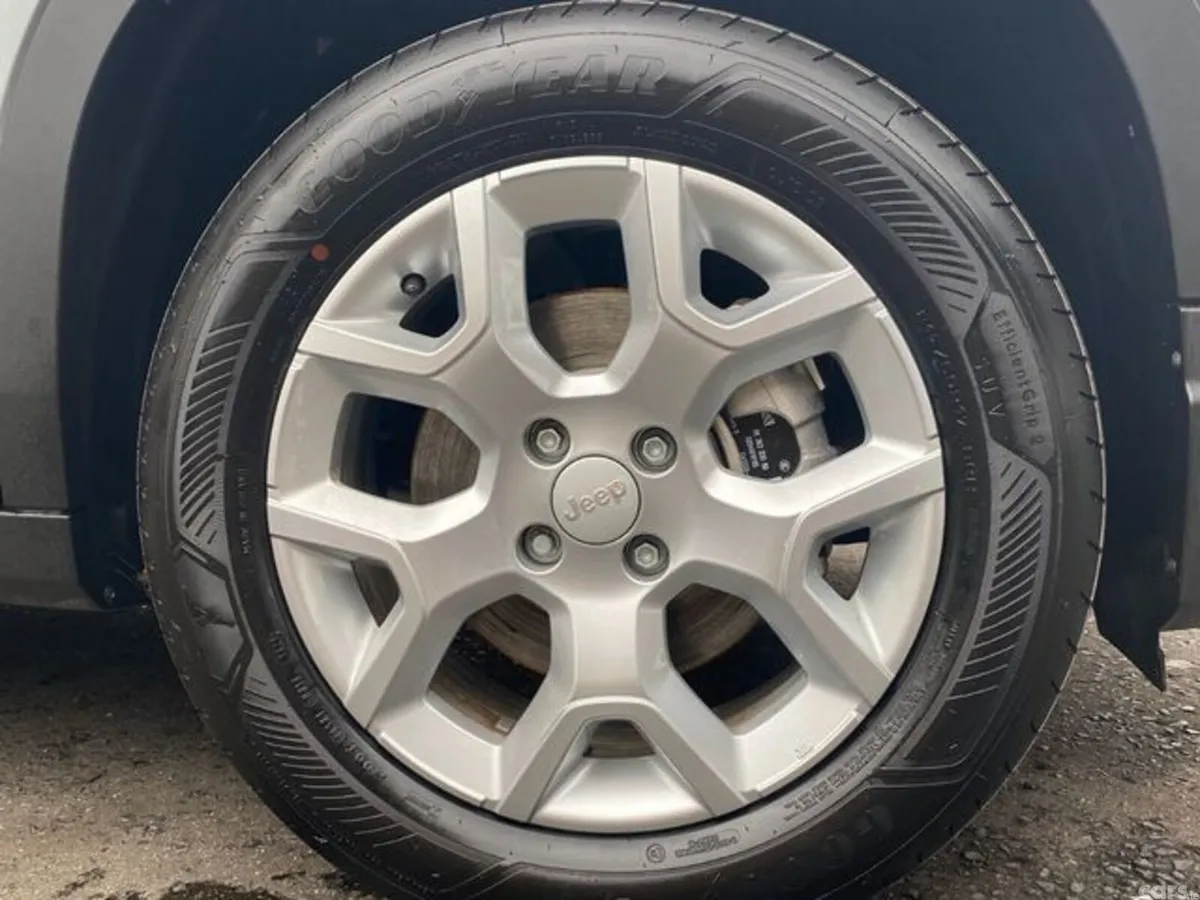 Jeep Avenger SUV, Petrol Hybrid, 2027, Grey