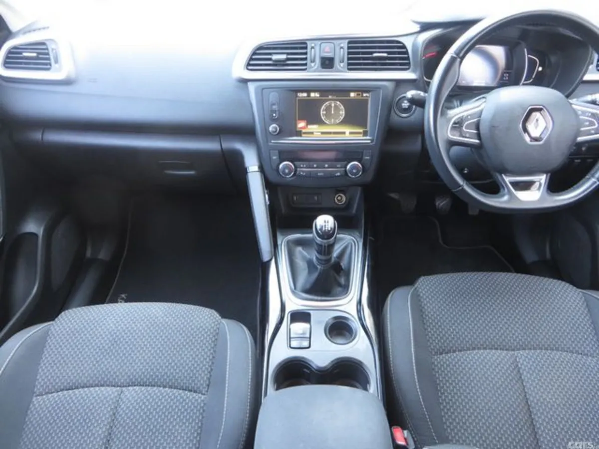 Renault Kadjar Hatchback, Petrol, 2018, Red