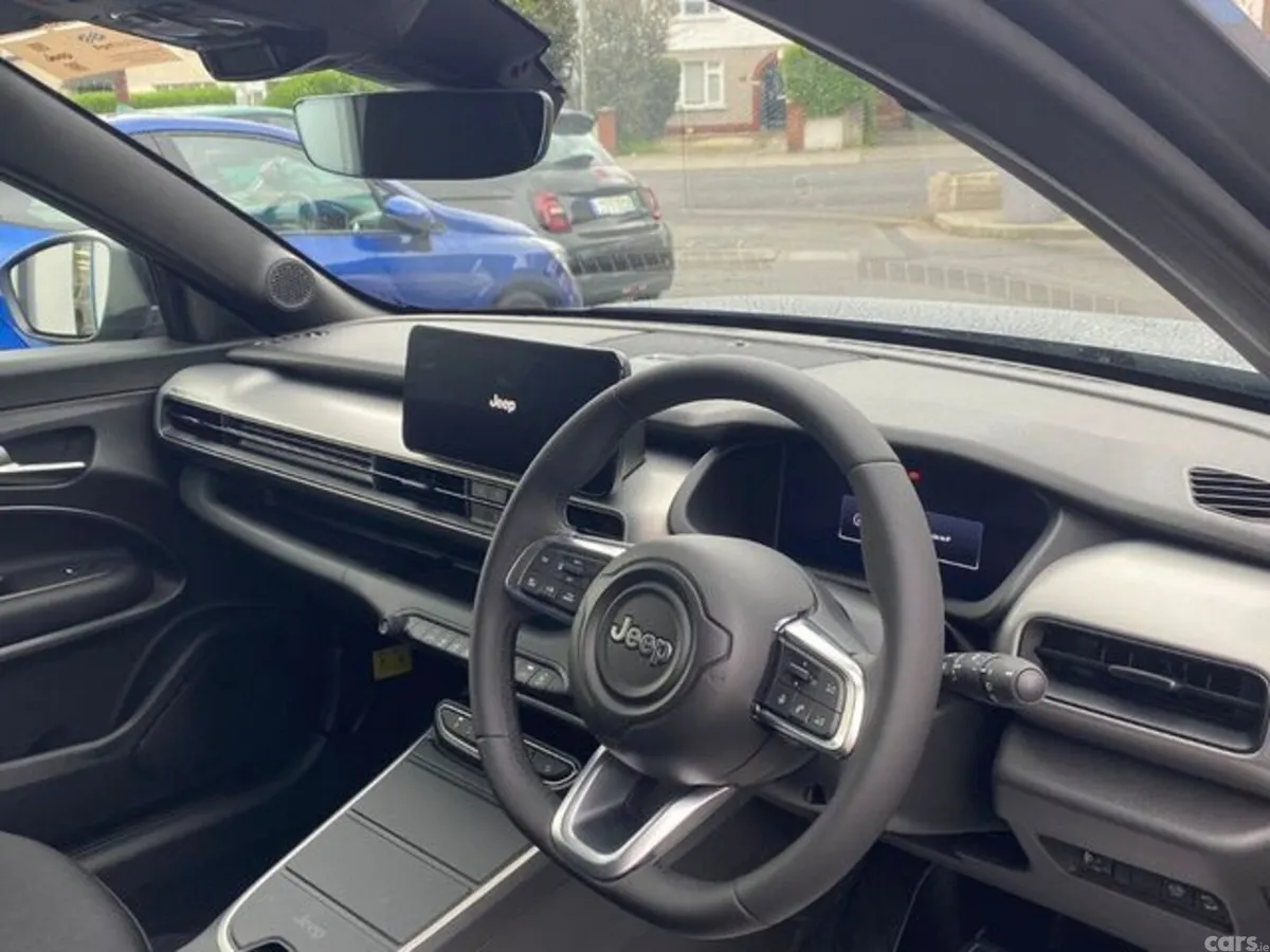 Jeep Avenger SUV, Petrol Hybrid, 2027, Grey