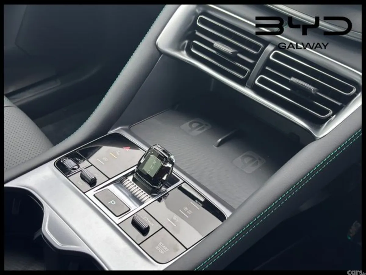 BYD SEAL U SUV, Petrol Plug-in Hybrid, 2026, Black