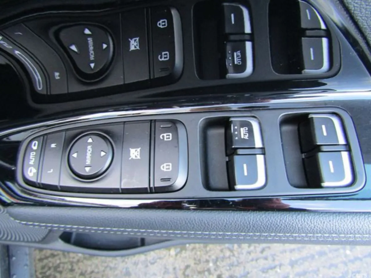 Kia Niro Estate, Petrol Hybrid, 2019, Grey