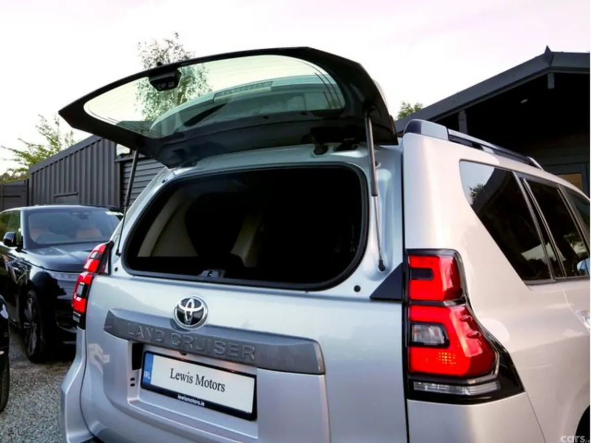 Toyota Land Cruiser Van, Diesel, 2023, Grey