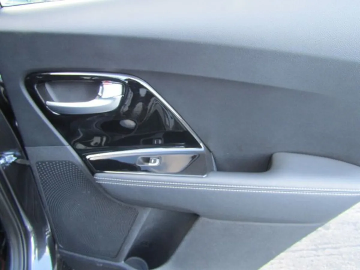 Kia Niro Estate, Petrol Hybrid, 2019, Grey