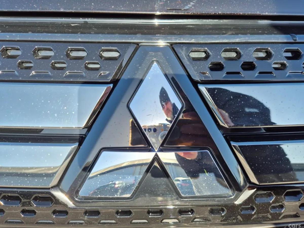 Mitsubishi Outlander Estate, Petrol Plug-in Hybrid, 2021, Black
