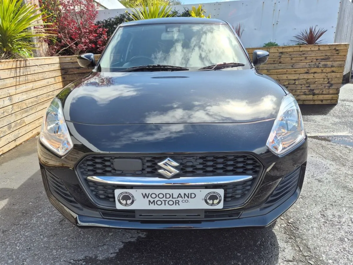 Suzuki Swift Hatchback, Petrol, 2023, Black