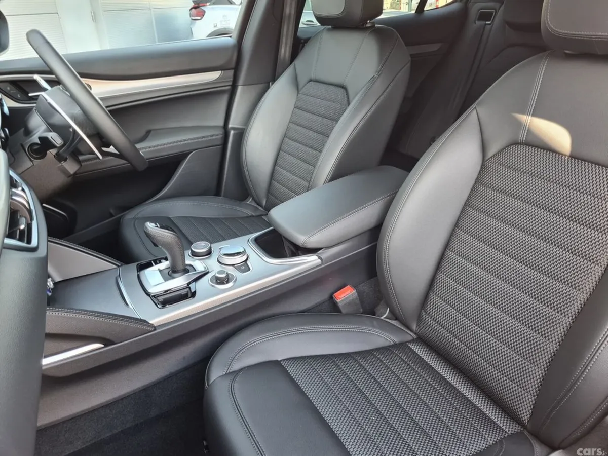 Alfa Romeo Stelvio SUV, Diesel, 2023, Red