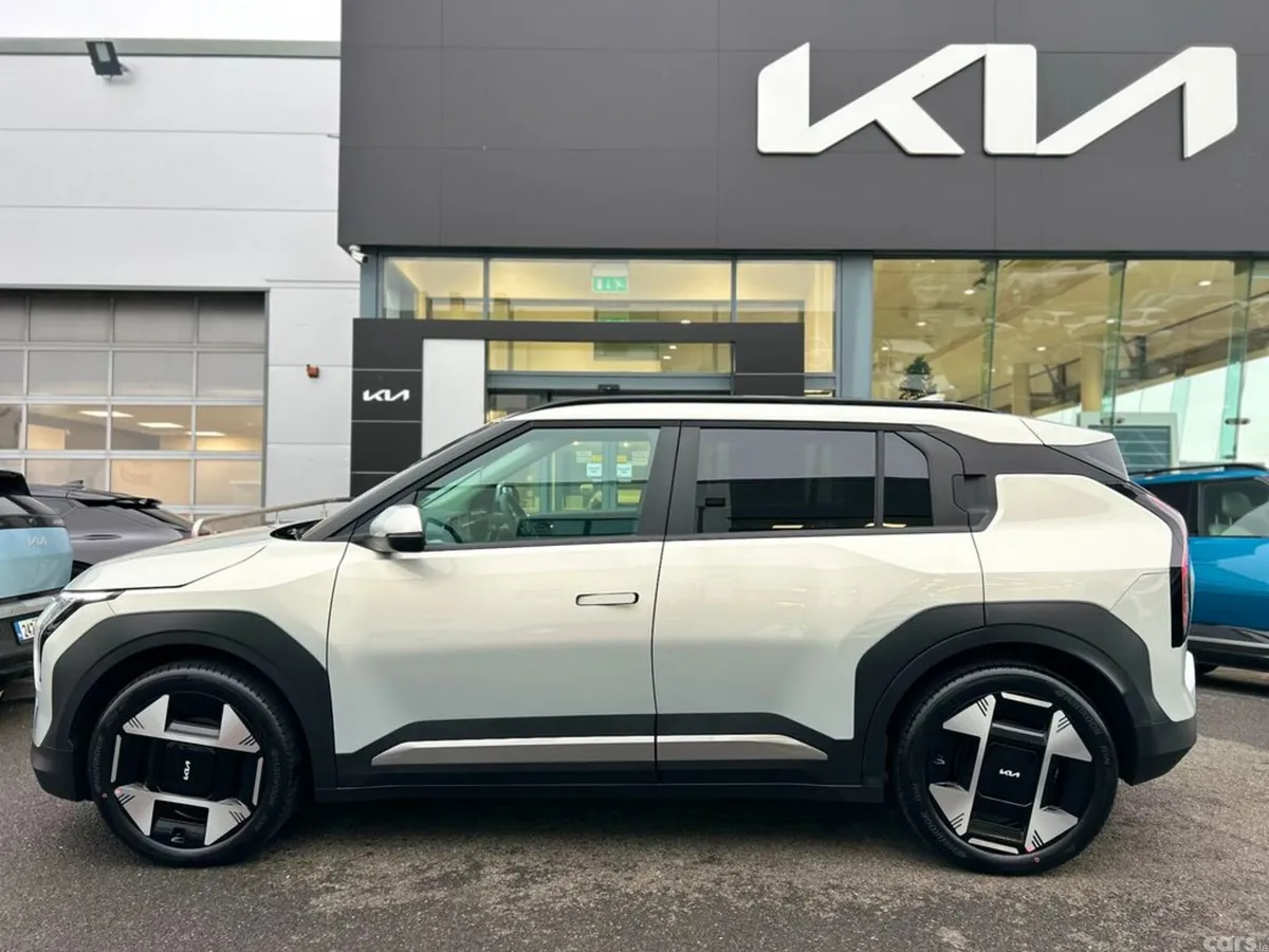 Kia EV3 SUV, Electric, 2027, Silver