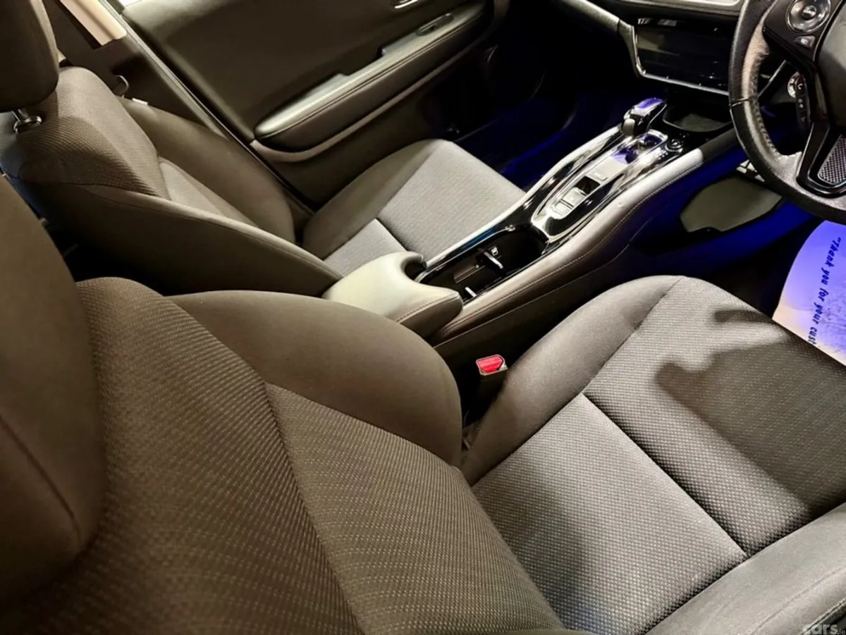Honda Vezel SUV, Petrol Hybrid, 2014, White