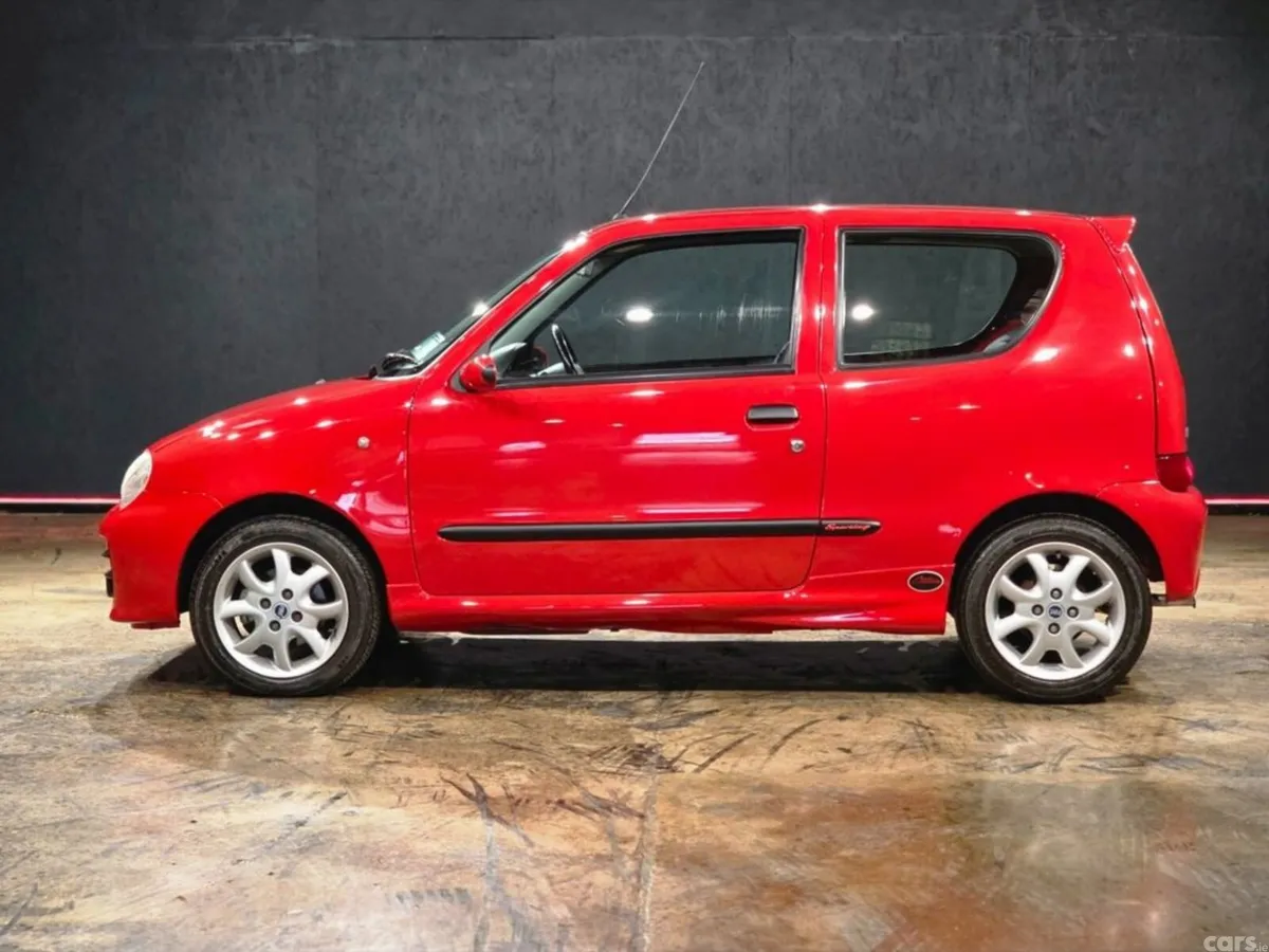 Fiat Seicento Hatchback, Petrol, 2001, Red
