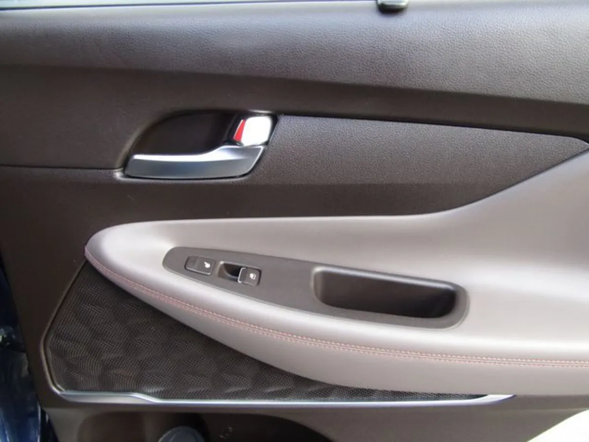 Hyundai Santa Fe Estate, Diesel, 2019, Blue