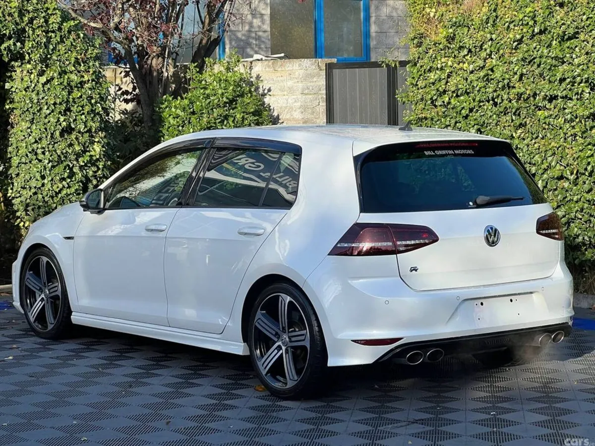 Volkswagen Golf Hatchback, Petrol, 2014, White