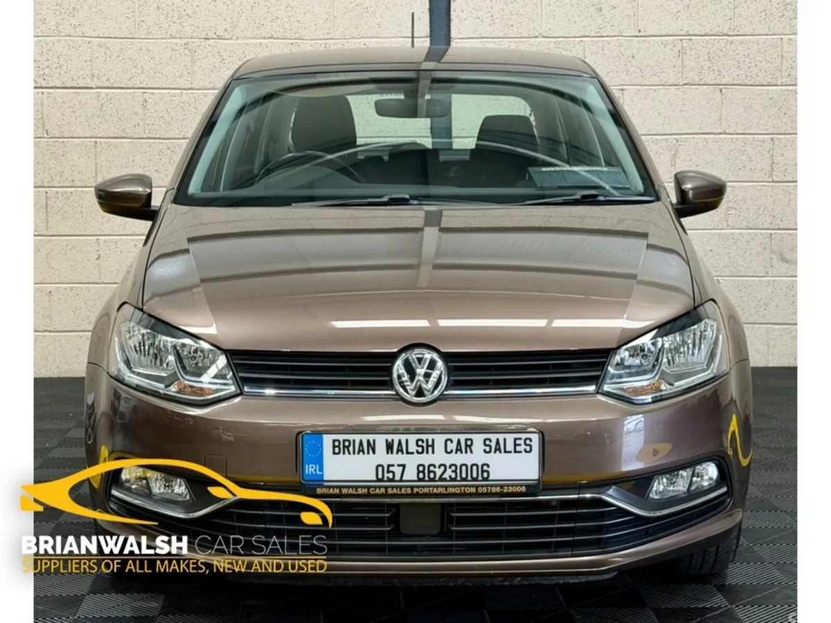 Volkswagen Polo Hatchback, Petrol, 2014, Brown