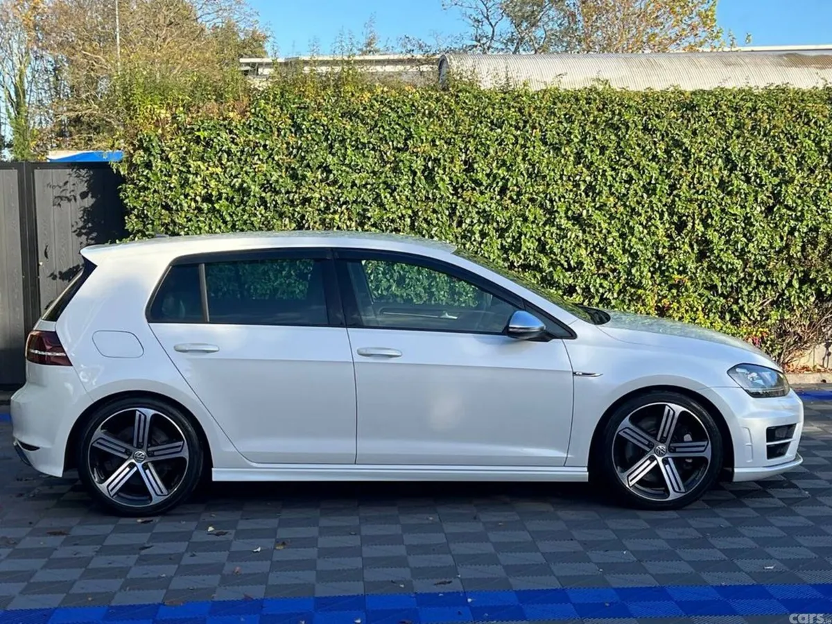 Volkswagen Golf Hatchback, Petrol, 2014, White