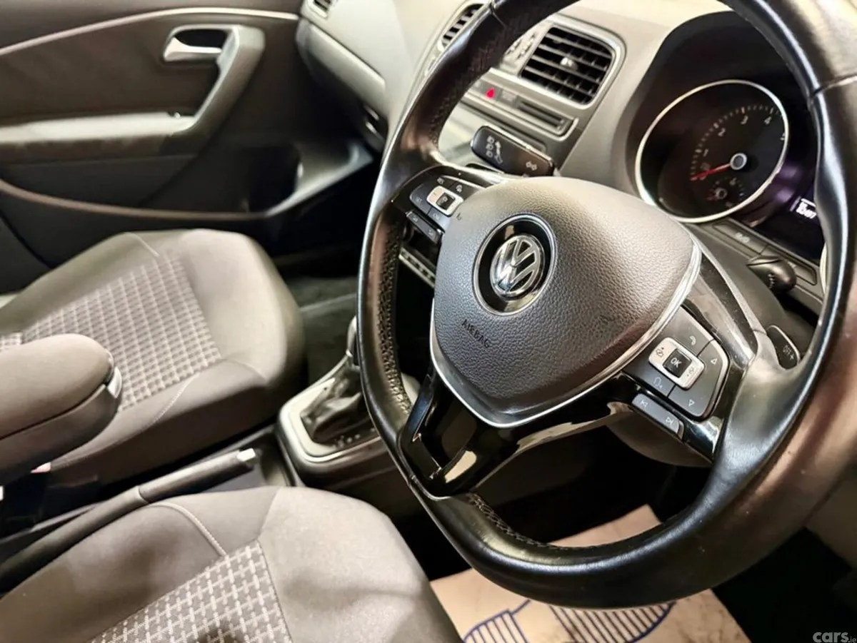 Volkswagen Polo Hatchback, Petrol, 2014, Brown