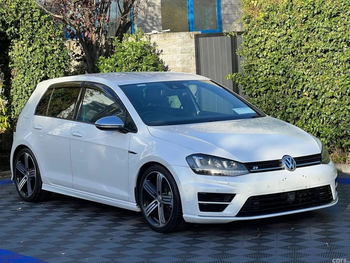 Volkswagen Golf Hatchback, Petrol, 2014, White