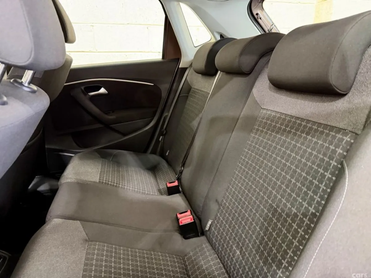 Volkswagen Polo Hatchback, Petrol, 2014, Brown