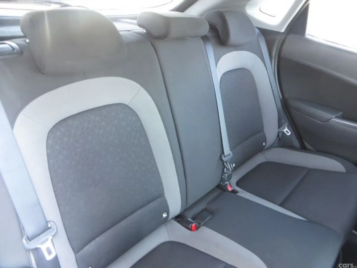 Hyundai KONA MPV, Diesel, 2020, White