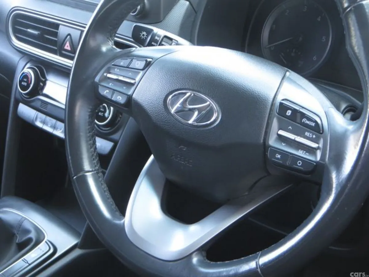 Hyundai KONA MPV, Diesel, 2020, White