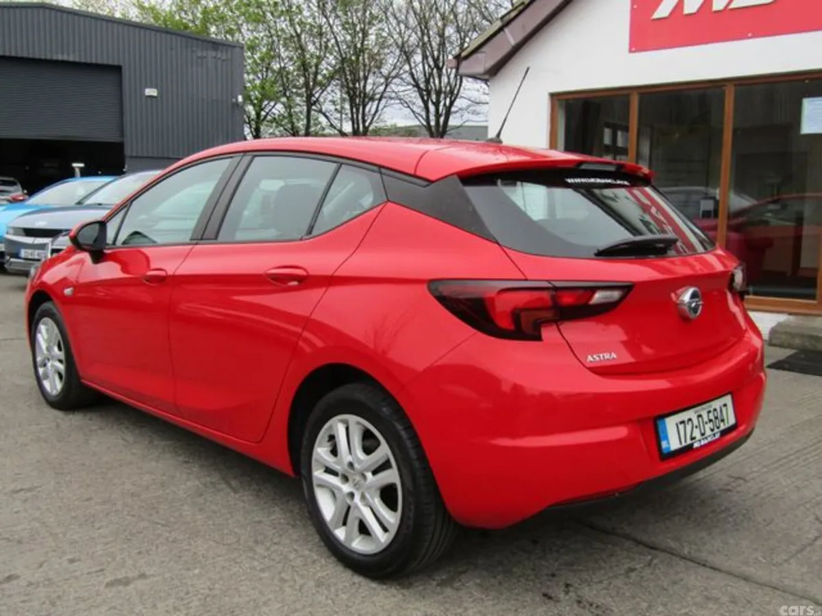 Opel Astra Hatchback, Petrol, 2017, Red