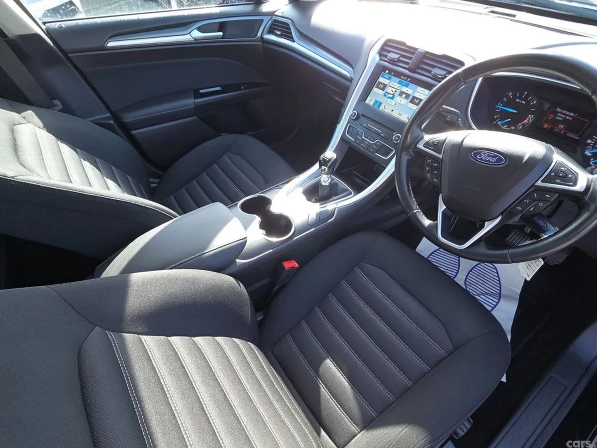 Ford Mondeo Hatchback, Diesel, 2017, Black