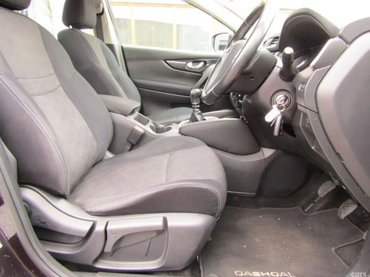 Nissan Qashqai Hatchback, Diesel, 2014, Black