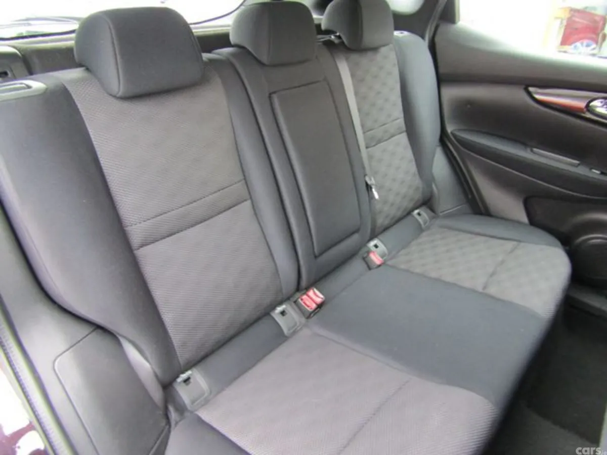Nissan Qashqai Hatchback, Diesel, 2014, Black