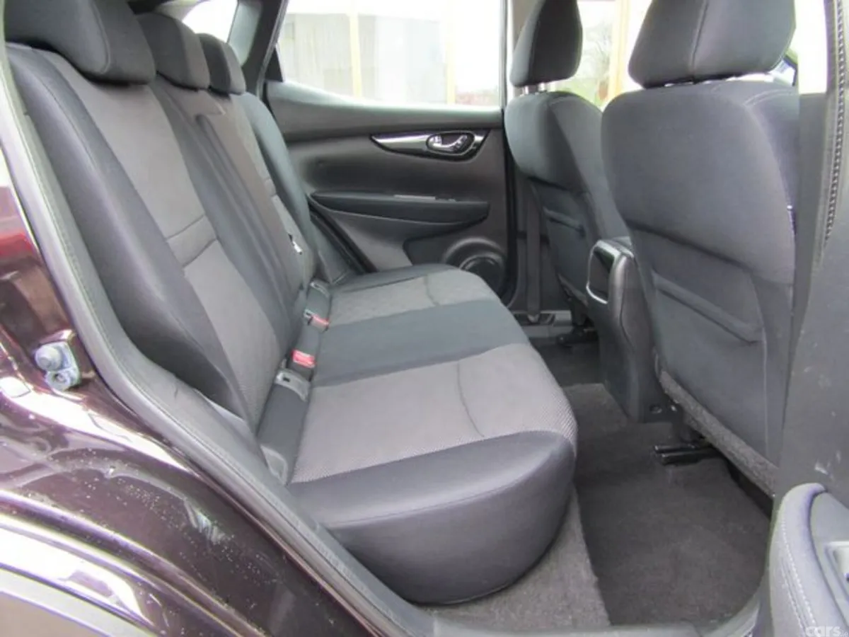 Nissan Qashqai Hatchback, Diesel, 2014, Black