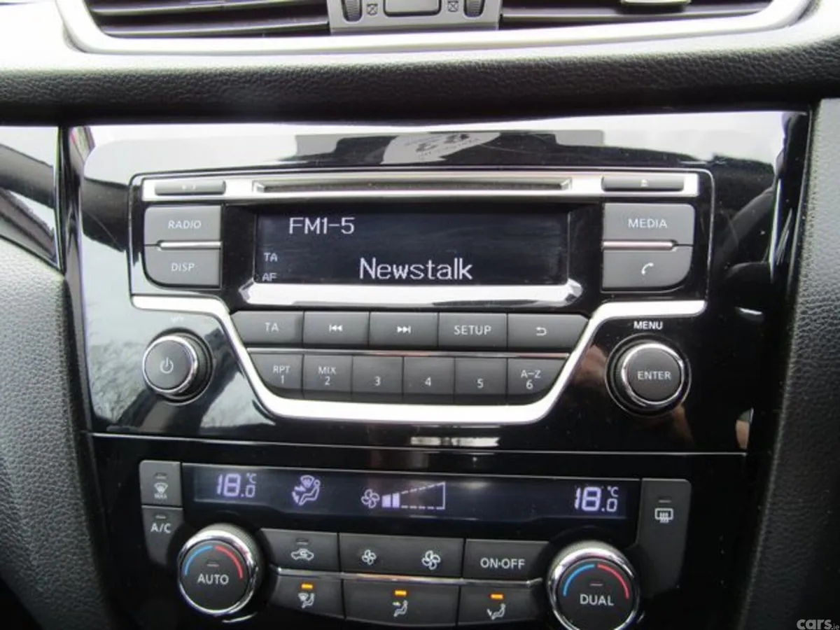 Nissan Qashqai Hatchback, Diesel, 2014, Black