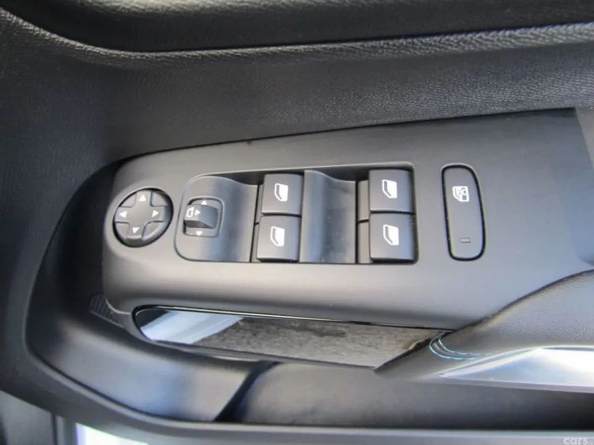 Citroen C5 Aircross Hatchback, Petrol Plug-in Hybrid, 2023, White