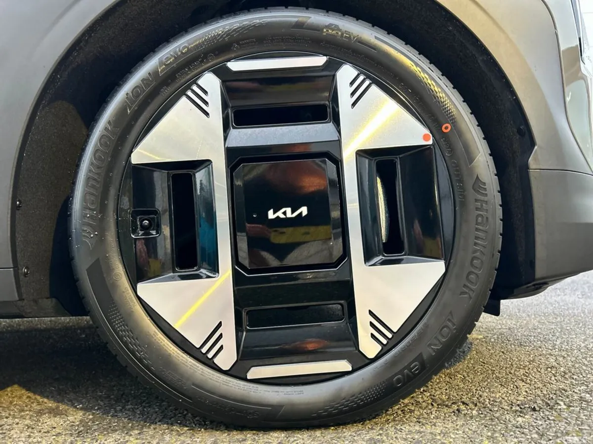 Kia EV3 SUV, Electric, 2027, Grey