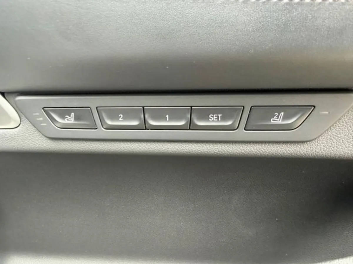 BMW Other Saloon, Petrol Plug-in Hybrid, 2022, Black