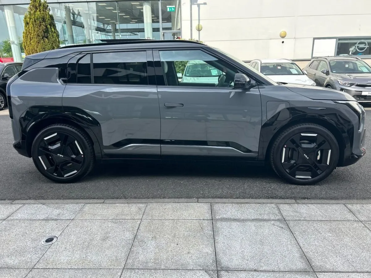 Kia EV3 SUV, Electric, 2027, Grey