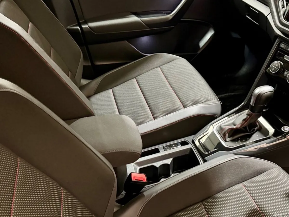 Volkswagen T-Roc SUV, Diesel, 2021, Black