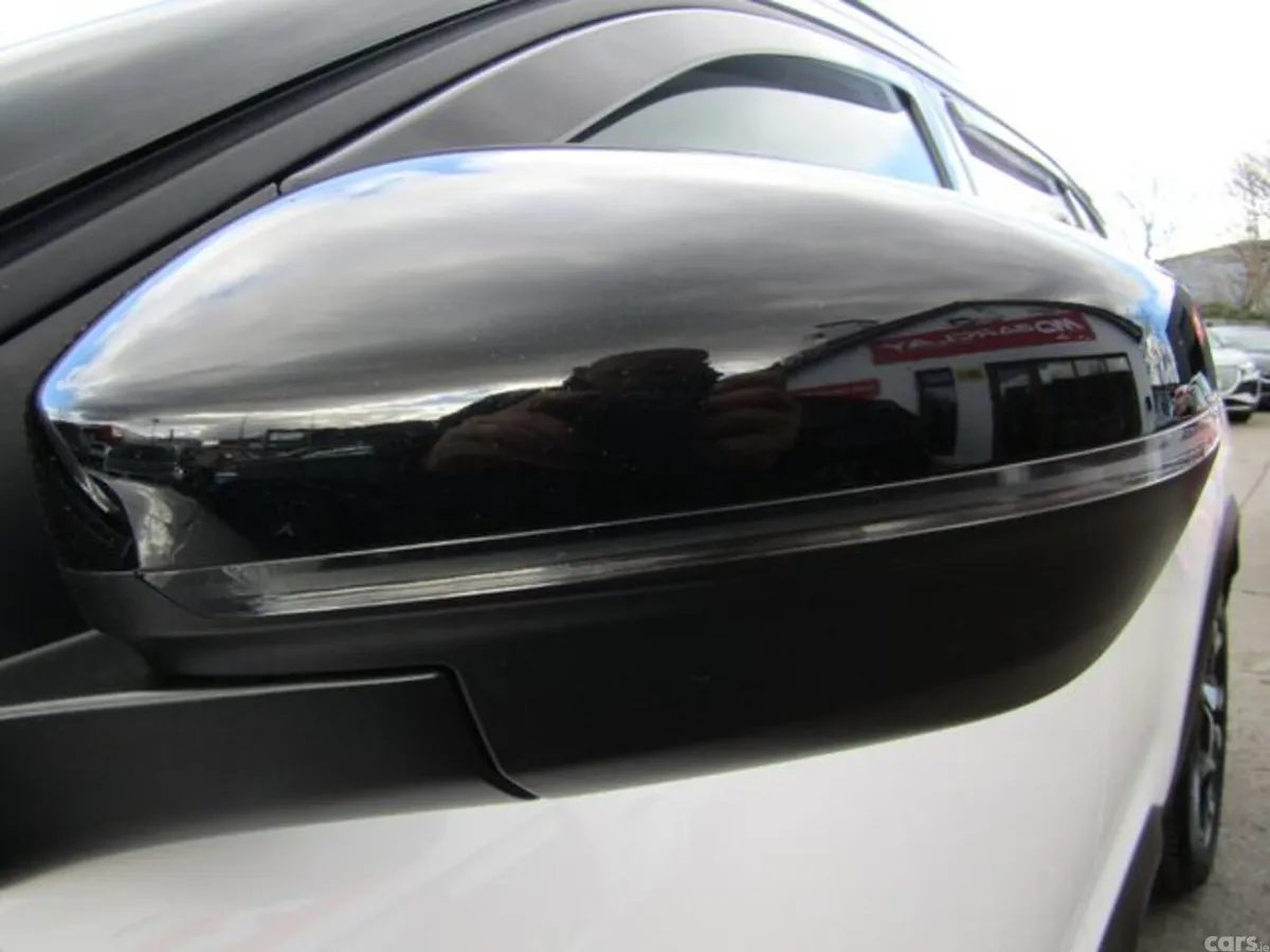 Citroen C5 Aircross Hatchback, Petrol Plug-in Hybrid, 2023, White